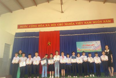 Lễ Tổng kết năm học 2023-2024 và hoàn thành chương trình tiểu học cho học sinh lớp 5