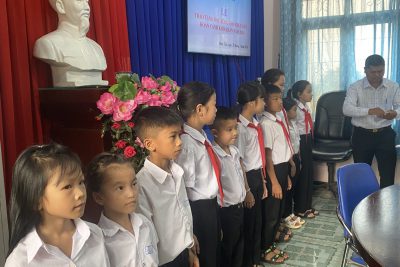 Lễ trao tặng học bổng cho trẻ em có hoàn cảnh khó khăn năm 2024