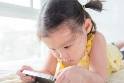 7 lời khuyên giúp ngăn trẻ nghiện điện thoại
