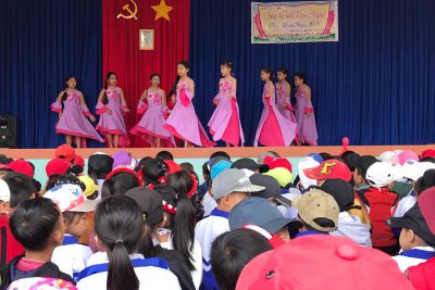 Hội diễn văn nghệ với chủ đề “ Người lái đò thầm lặng” của Trường TH Lê Quý Đôn