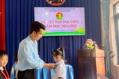 LIÊN ĐỘI TRƯỜNG TH LÊ QUÝ ĐÔN TỔ CHỨC LỄ KẾT NẠP ĐỘI VIÊN NĂM HỌC 2024-2025